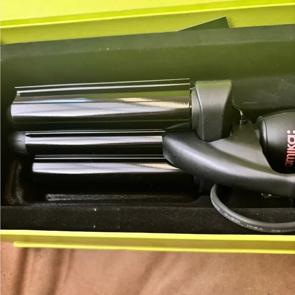 amika High Tide Deep Waver - Picture 6 of 9